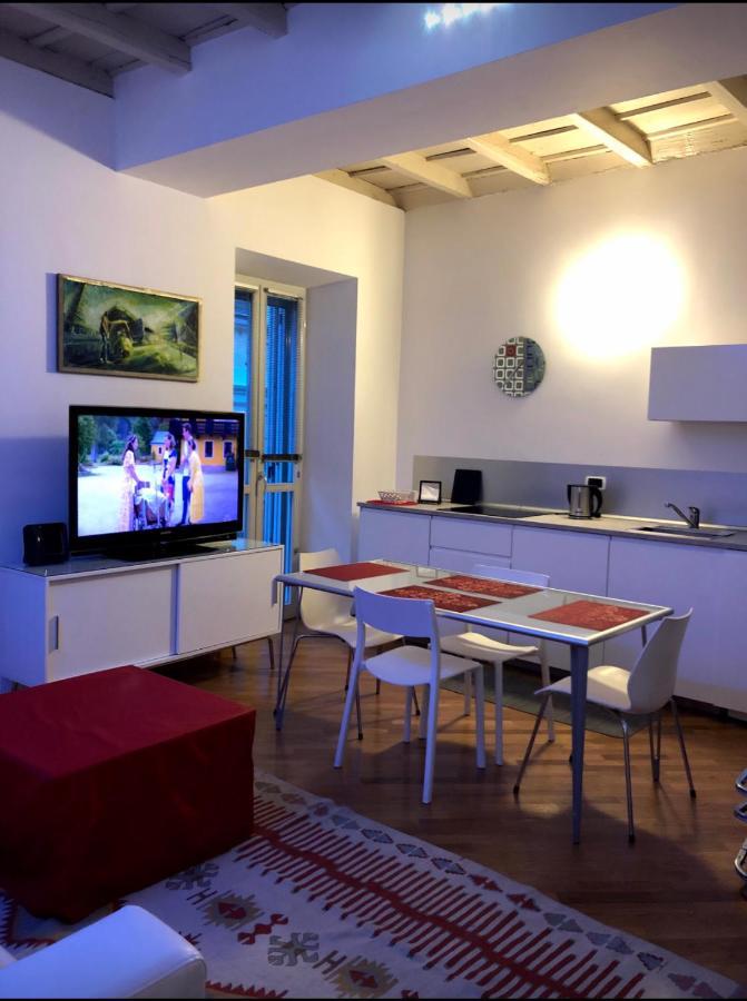 Emma Home Adiacente Alla Piazza Ducale 비제바노 외부 사진