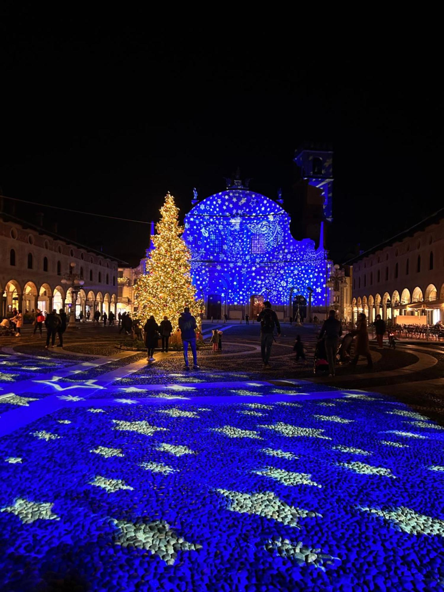 Emma Home Adiacente Alla Piazza Ducale 비제바노 외부 사진